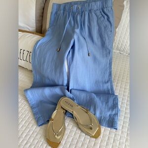 Lilly Pulitzer Lagoon Linen, Light Blue Linen